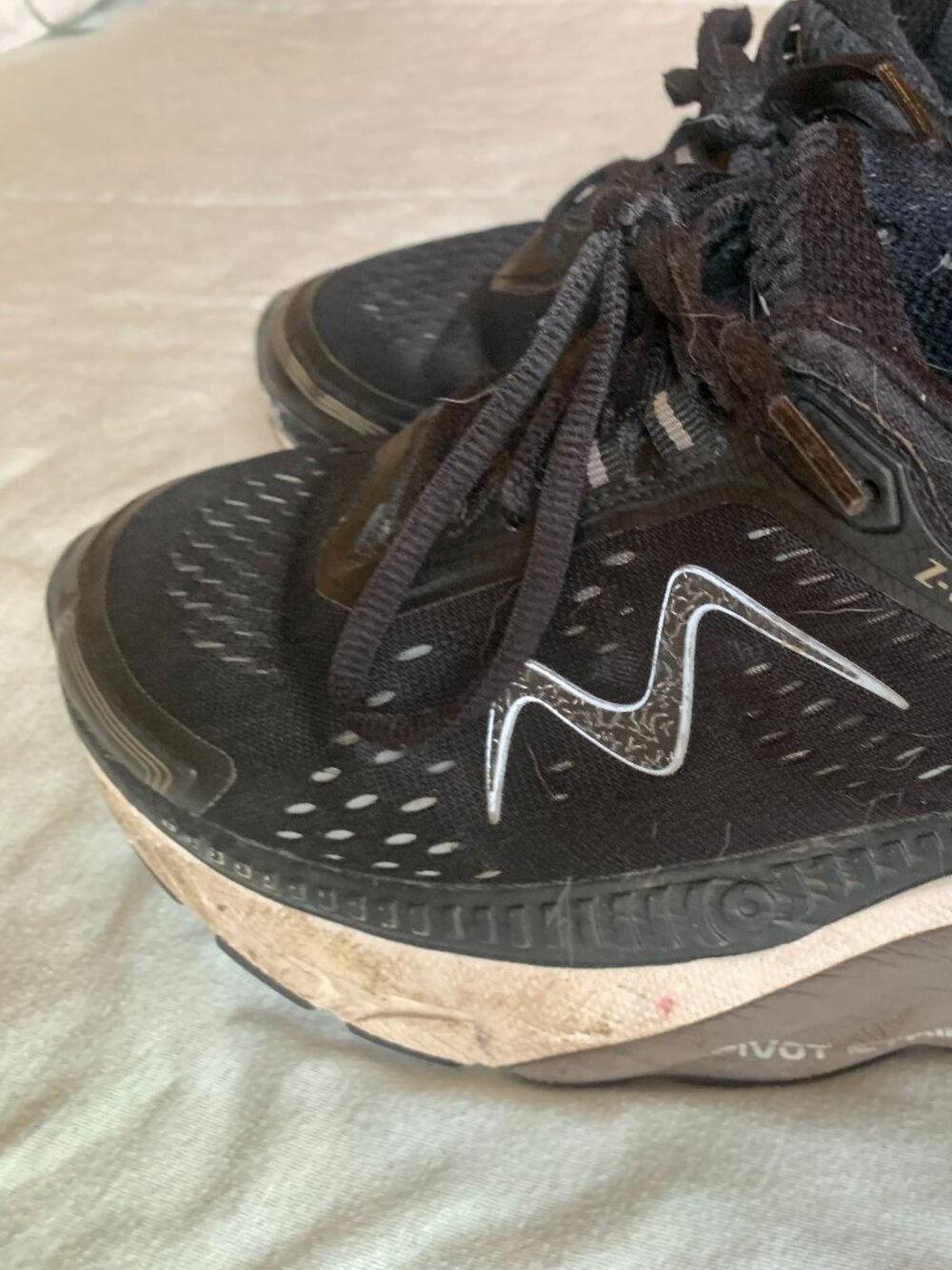 Black MBT Athletic Walking Shoes - Women's US Size 9.5